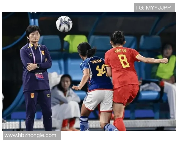 街头采访足球明星揭秘他们的训练生活与比赛心路历程