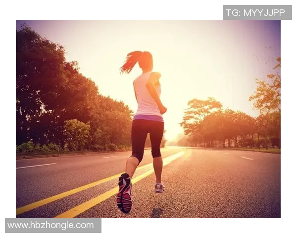 女人锻炼哑铃的好处与注意事项全面解析让你更健康更自信